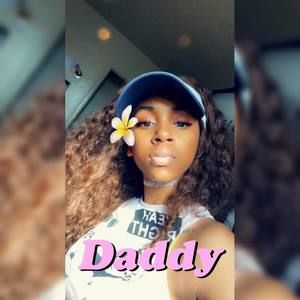 Meet your Posher, Roxiane